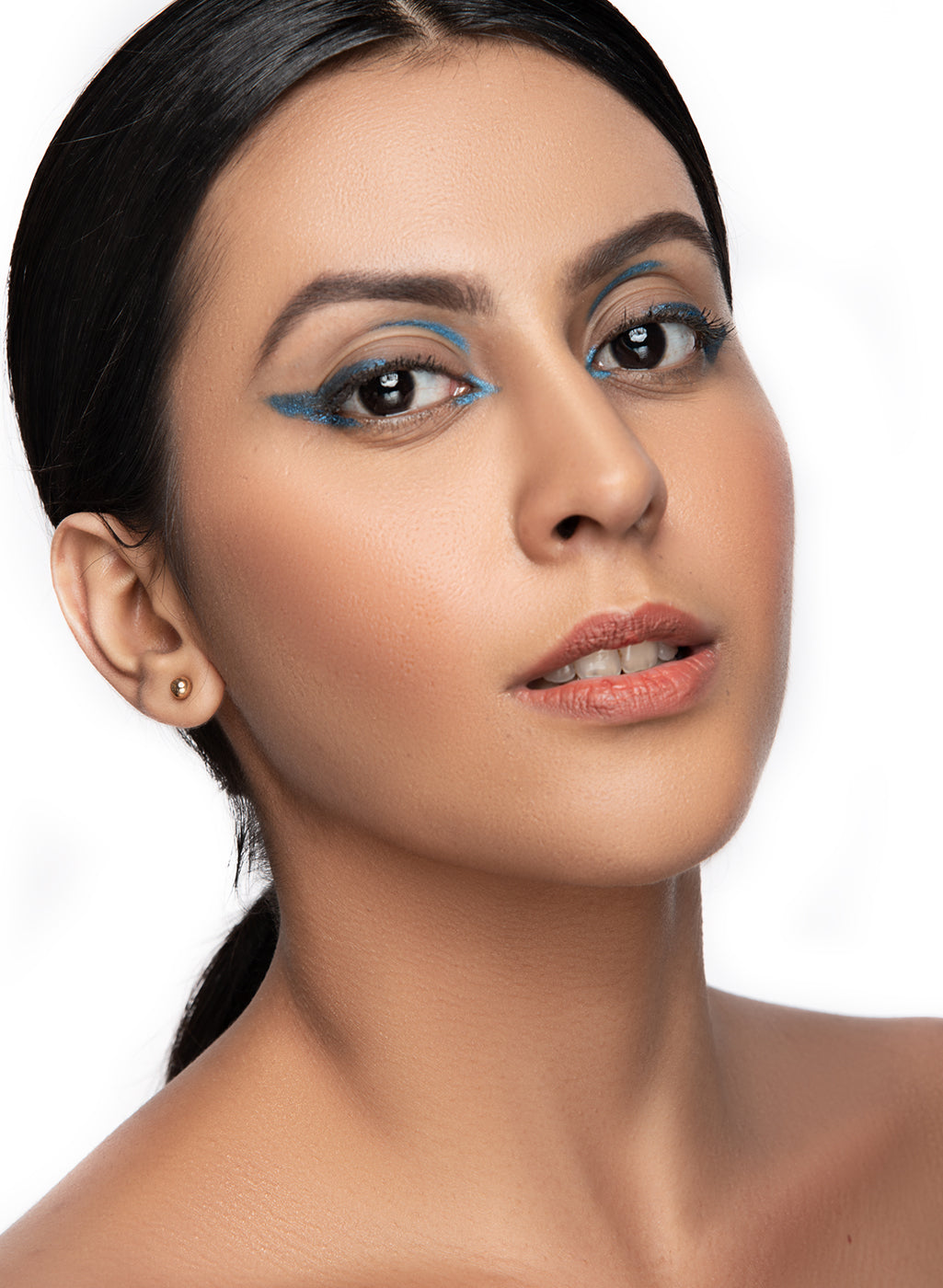 SUGAR Cosmetics Kohl Of Honour Intense Kajal - 06 Blue Moon (Metallic Baby Blue)